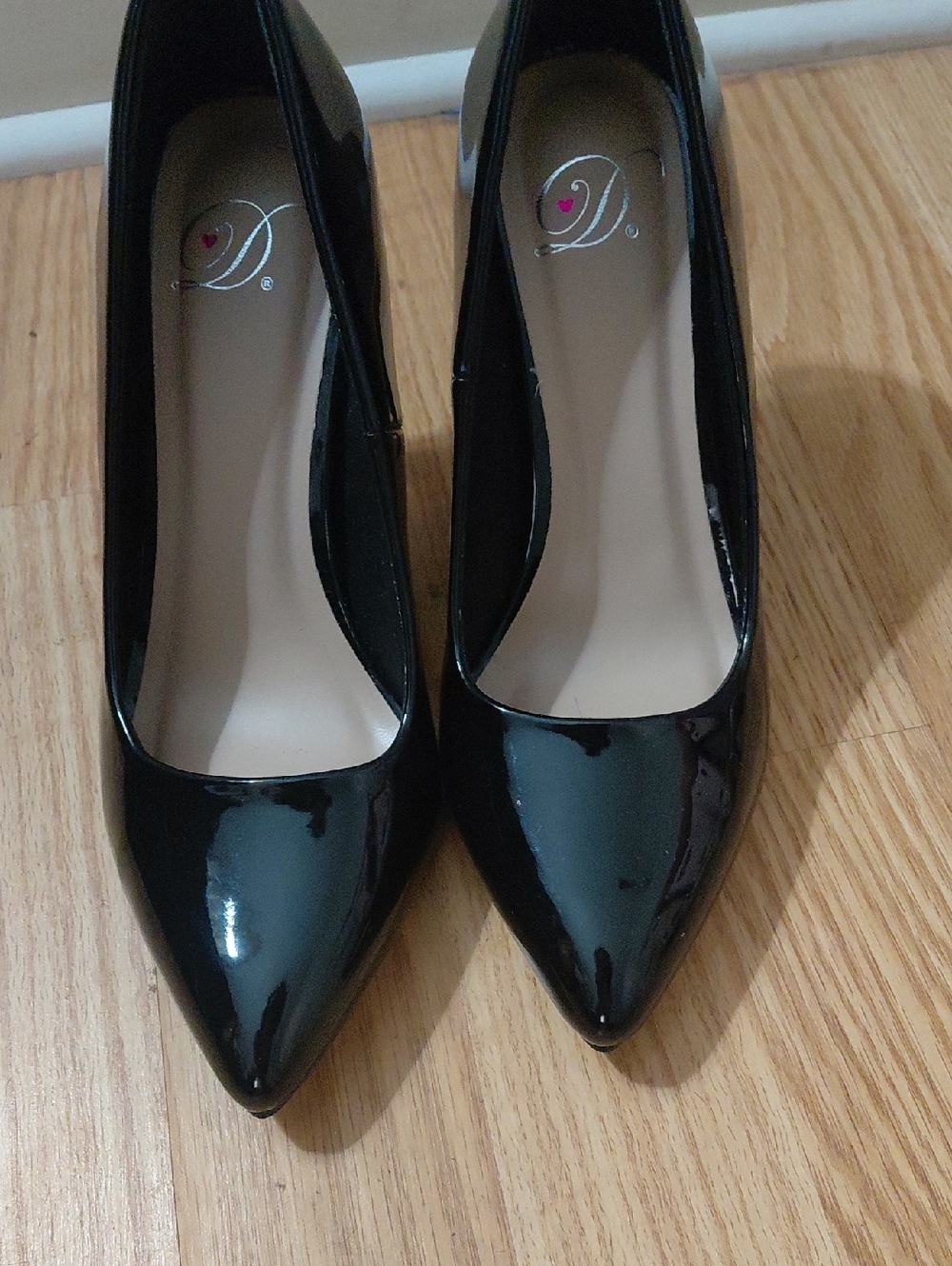 Source Unknown Black Patent Pointed-Toe Pumps